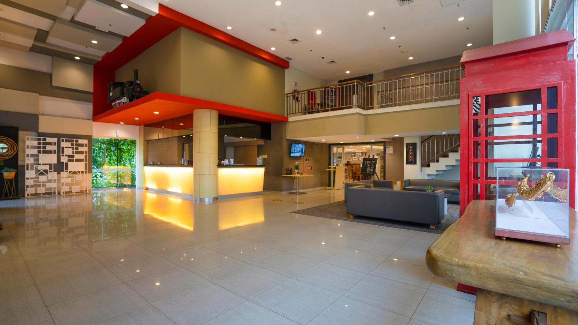 Metland Hotel Cirebon Exterior foto