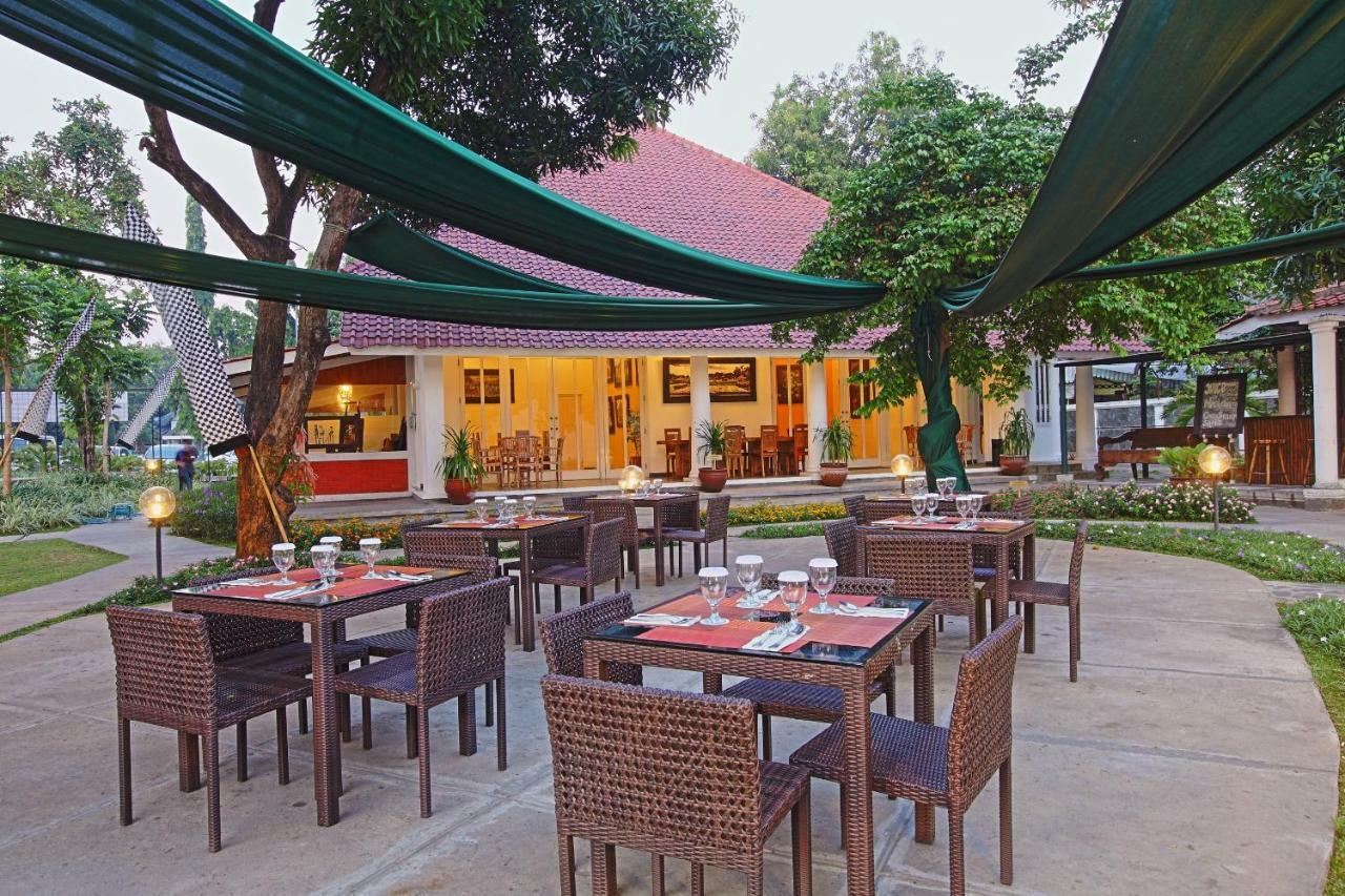 Metland Hotel Cirebon Exterior foto